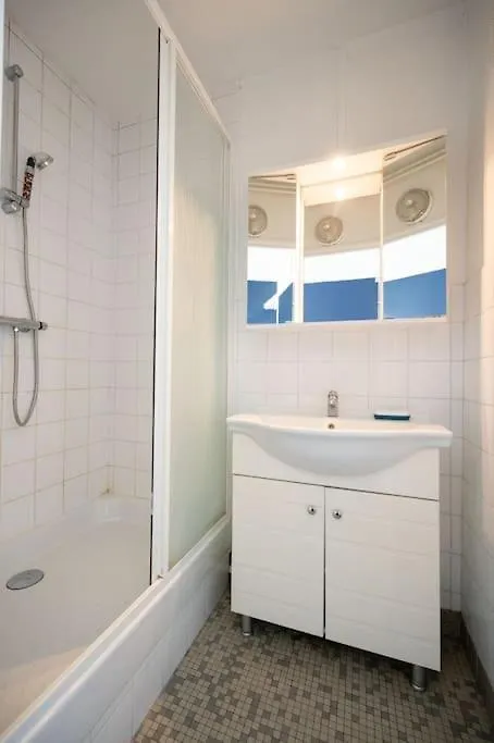 Super Equipe - Iii Apartment *